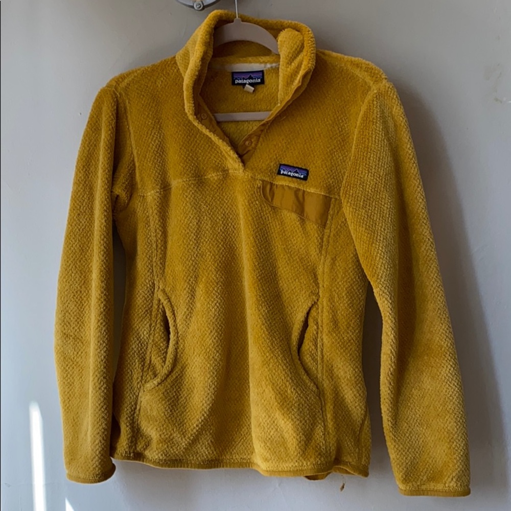 Patigonia soft fleecey pull over